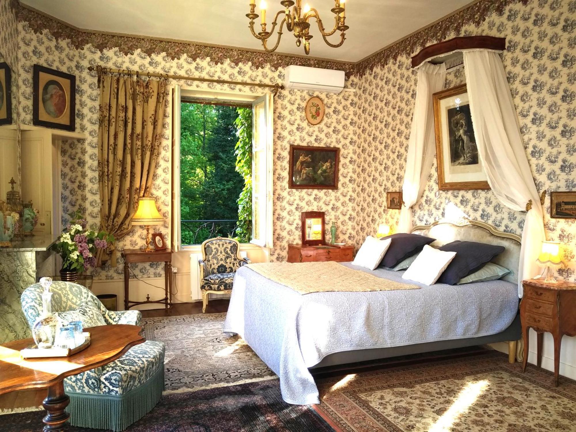 Chateau De La Vernede, La Grande Vernede Saint-Rémy-de-Chargnat Eksteriør billede